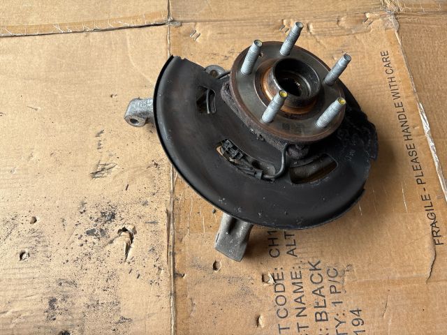 bontott OPEL ASTRA K Jobb első Csonkállvány Kerékaggyal