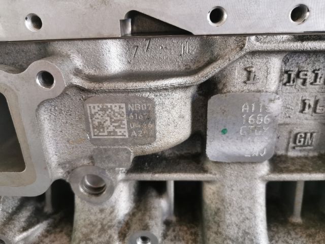 bontott OPEL ASTRA K Motor (Fűzött blokk hengerfejjel)