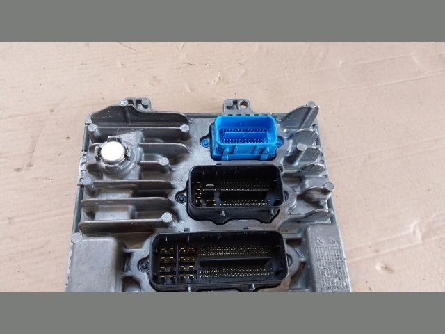 bontott OPEL ASTRA K Motorvezérlő