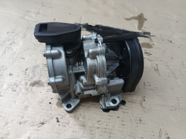 bontott OPEL ASTRA K Olajszivattyú