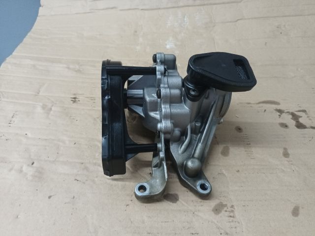 bontott OPEL ASTRA K Olajszivattyú