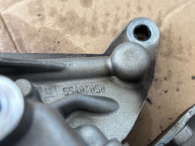 bontott OPEL ASTRA K Olajszivattyú