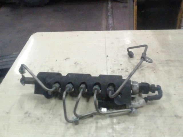 bontott OPEL ASTRA K Porlasztó Sor / Híd