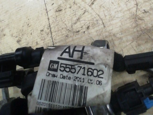 bontott OPEL ASTRA K Porlasztó Sor / Híd