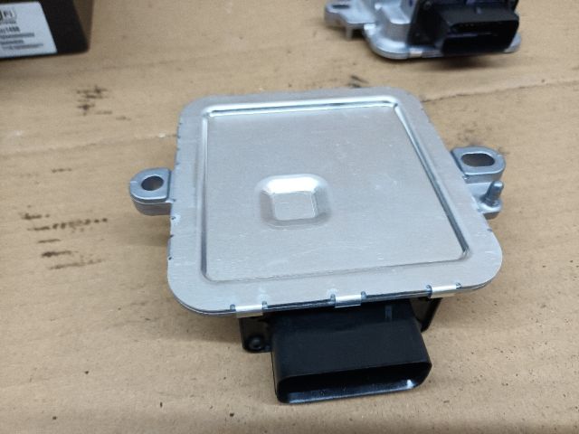 bontott OPEL ASTRA K Üzemanyag Szivattyú Relé