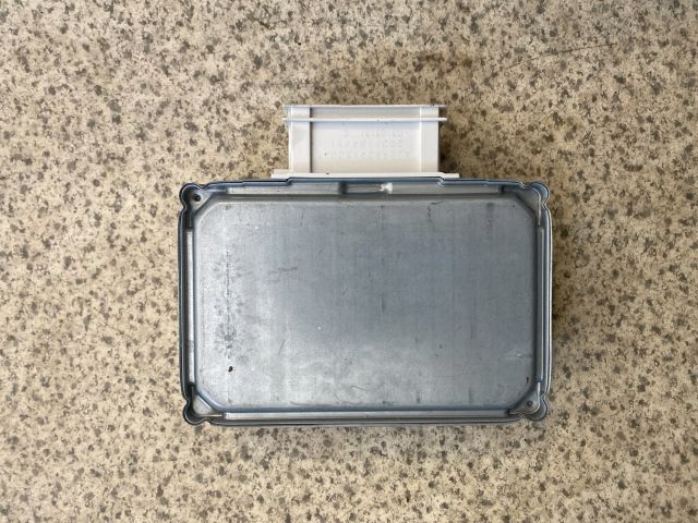 bontott OPEL ASTRA K AC/DC Inverter 230V