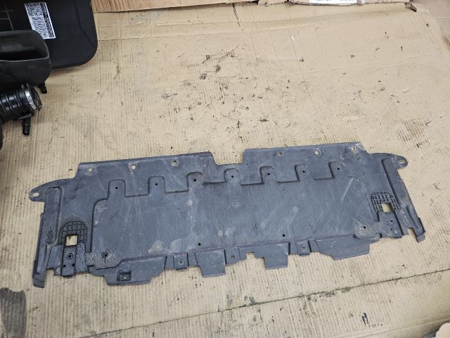 bontott OPEL ASTRA K Alsó Motorburkolat