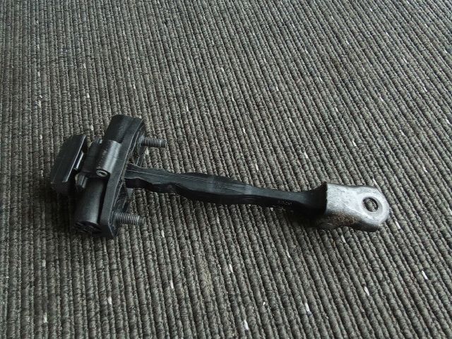 bontott OPEL ASTRA K Bal első Ajtóhatároló