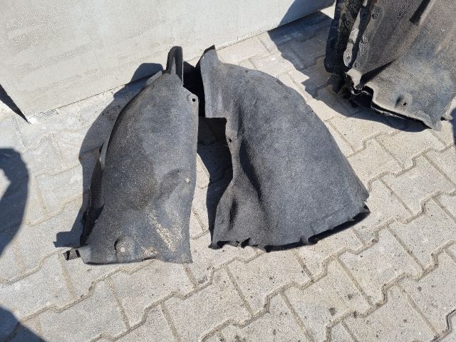 bontott OPEL ASTRA K Bal első Dobbetét (Kerékjárati, Műanyag)