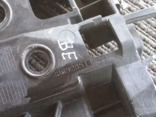 bontott OPEL ASTRA K Bal első Oldal Lökhárító Tartó (Műanyag)