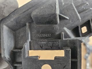 bontott OPEL ASTRA K Bal első Oldal Lökhárító Tartó (Műanyag)