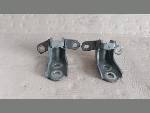 bontott OPEL ASTRA K Bal első Zsanér