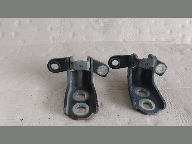 bontott OPEL ASTRA K Bal első Zsanér