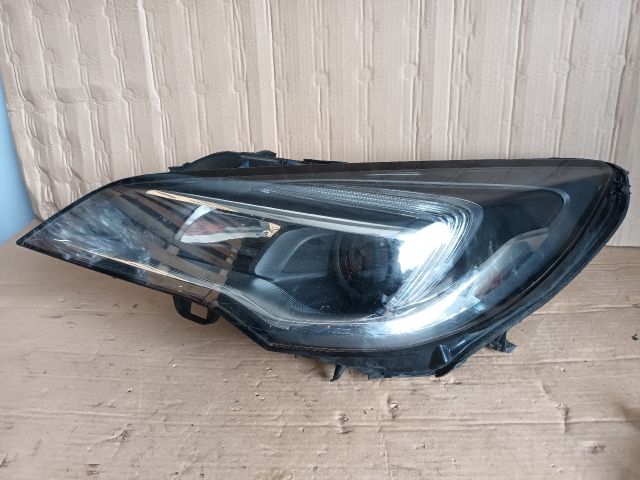 bontott OPEL ASTRA K Bal Fényszóró