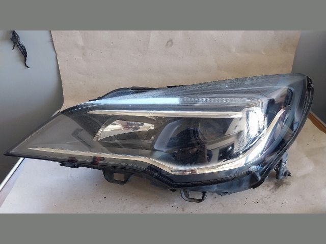 bontott OPEL ASTRA K Bal Fényszóró