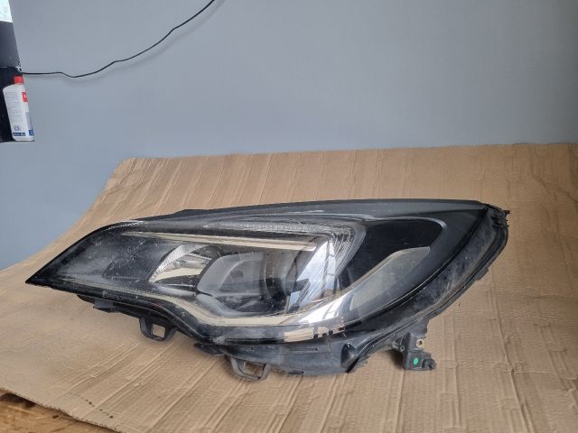 bontott OPEL ASTRA K Bal Fényszóró
