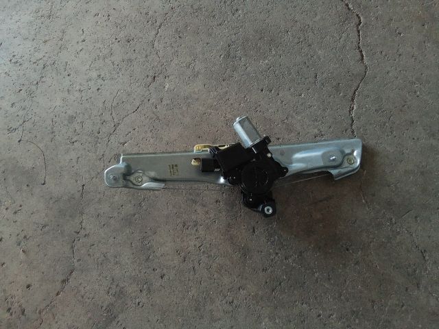 bontott OPEL ASTRA K Bal hátsó Ablakemelő Szerkezet (Elektromos)