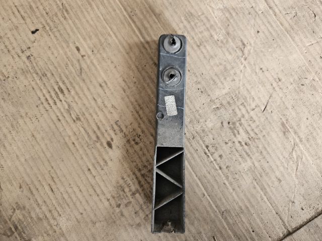 bontott OPEL ASTRA K Bal hátsó Lökhárító Tartó (Műanyag)