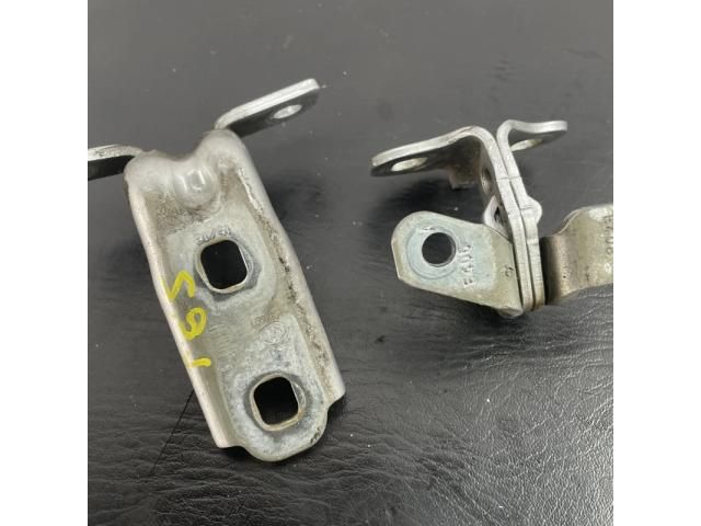 bontott OPEL ASTRA K Bal hátsó Zsanér