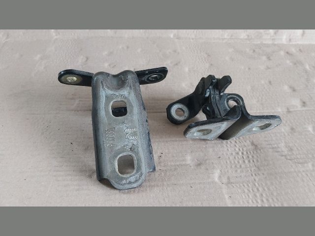 bontott OPEL ASTRA K Bal hátsó Zsanér