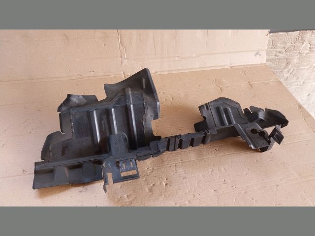 bontott OPEL ASTRA K Bal Hűtő Légterelő