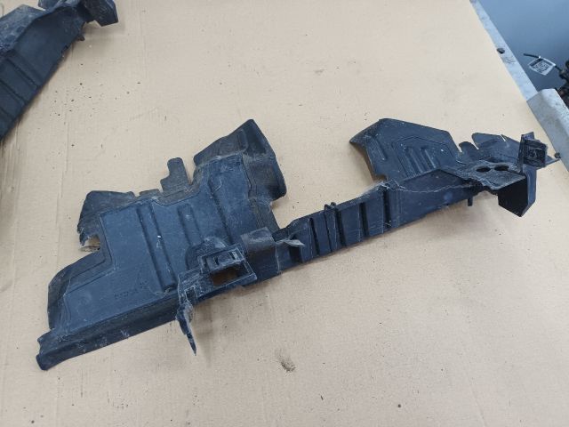 bontott OPEL ASTRA K Bal Hűtő Légterelő