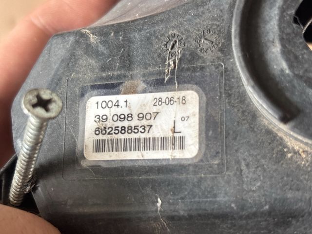 bontott OPEL ASTRA K Bal Ködfényszóró