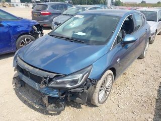 bontott OPEL ASTRA K Biztosítéktábla Csomagtér