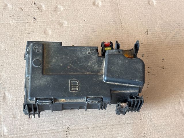 bontott OPEL ASTRA K Biztosítéktábla Csomagtér