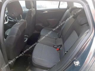 bontott OPEL ASTRA K Biztosítéktábla Utastér