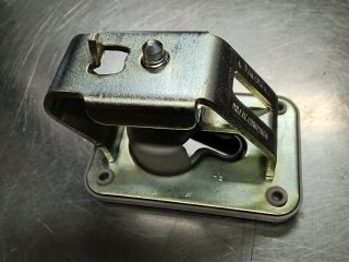 bontott OPEL ASTRA K Csomagrögzítő