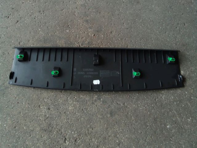 bontott OPEL ASTRA K Csomagtérajtó Burkolat Felső