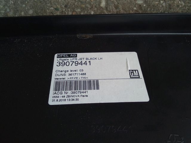 bontott OPEL ASTRA K Csomagtérajtó Burkolat Felső