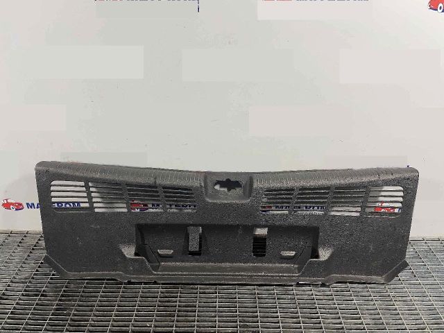 bontott OPEL ASTRA K Csomagtérajtó Díszléc