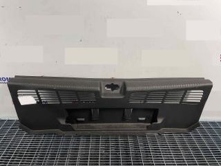 bontott OPEL ASTRA K Csomagtérajtó Díszléc