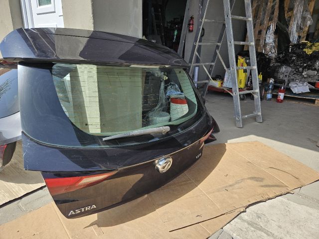 bontott OPEL ASTRA K Csomagtérajtó (Részeivel)