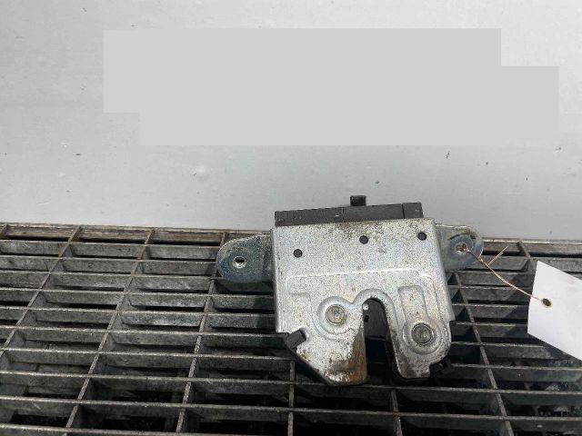 bontott OPEL ASTRA K Csomagtérajtó Ütköző