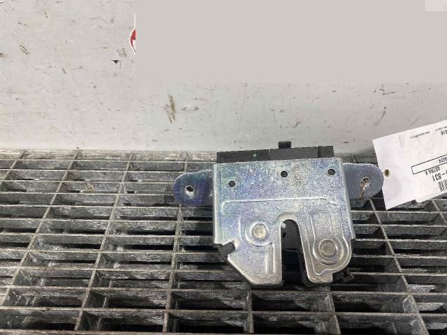 bontott OPEL ASTRA K Csomagtérajtó Ütköző