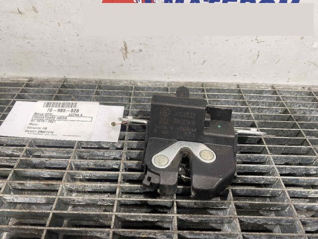 bontott OPEL ASTRA K Csomagtérajtó Ütköző