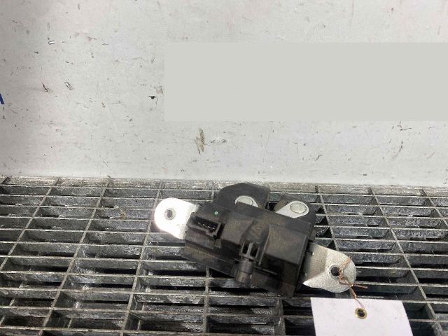 bontott OPEL ASTRA K Csomagtérajtó Ütköző