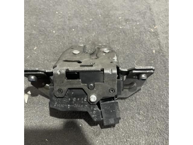 bontott OPEL ASTRA K Csomagtérajtó Zárszerkezet