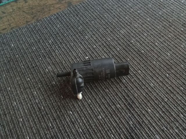 bontott OPEL ASTRA K Első Ablakmosó Szivattyú