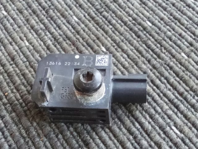 bontott OPEL ASTRA K Első Középső Ütközés Érzékelő (Homlokfalon)