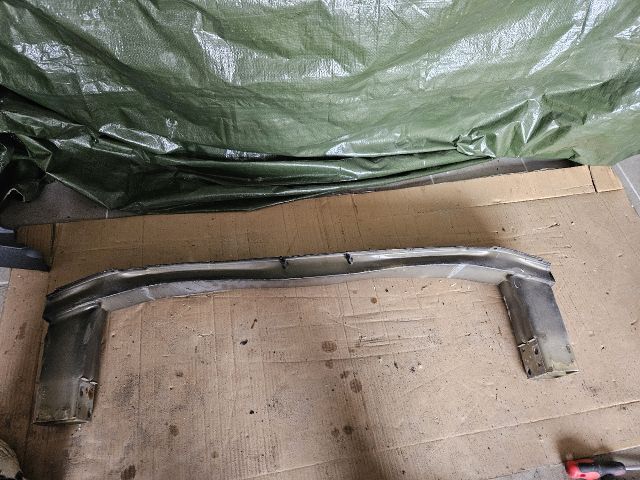 bontott OPEL ASTRA K Első Lökhárító Merevítő (Fém)