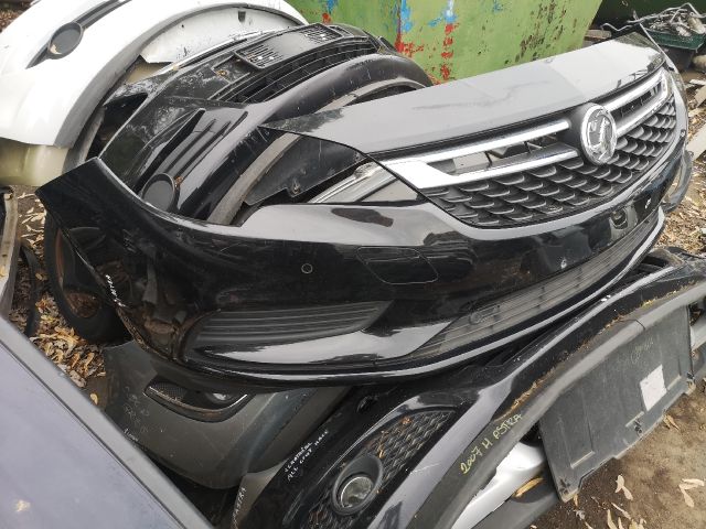 bontott OPEL ASTRA K Első Lökhárító (Részeivel)