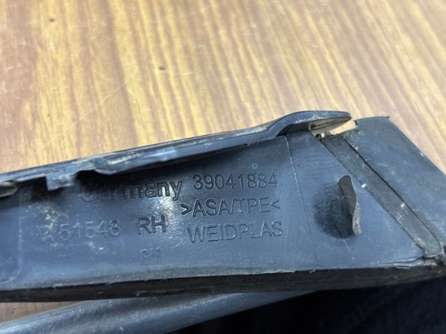 bontott OPEL ASTRA K Első Szélvédő Jobb Díszléc