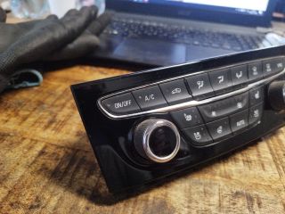 bontott OPEL ASTRA K Fűtéskapcsoló (digit klímás)