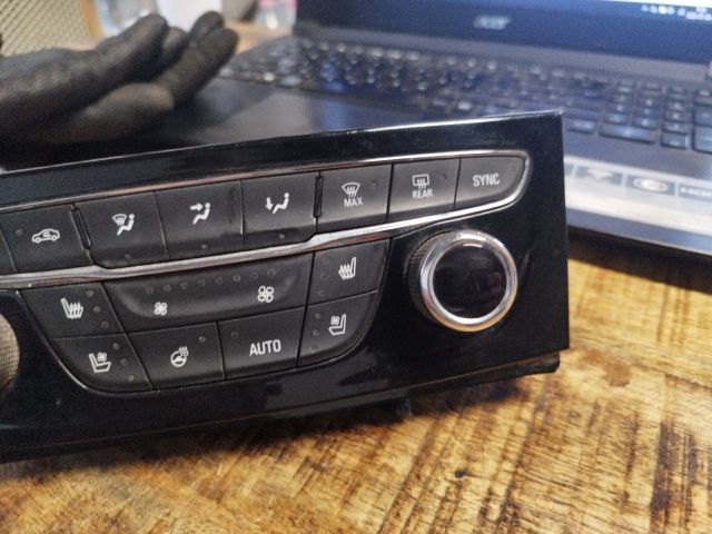 bontott OPEL ASTRA K Fűtéskapcsoló (digit klímás)