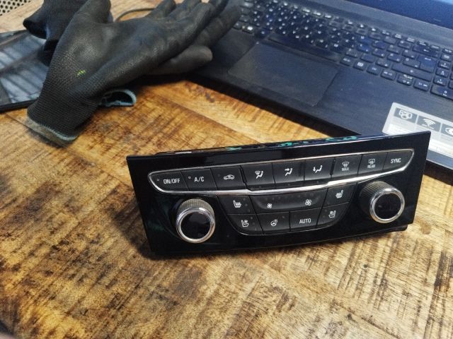 bontott OPEL ASTRA K Fűtéskapcsoló (digit klímás)