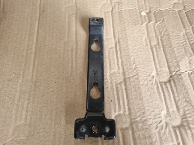 bontott OPEL ASTRA K Homlokfal Alsó Tartó